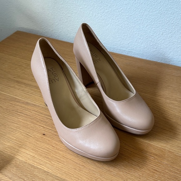 Naturalizer Berlin Pumps - Picture 1 of 6